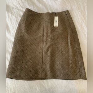Banana Republic tan plaid skirt